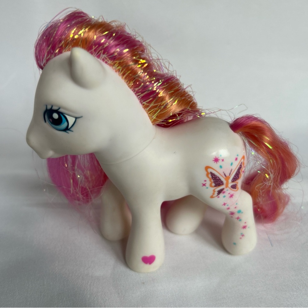 My Little Pony G3 Fairy Dust Cascade Glitter Butterfly Cutie White 2005 Hasbro